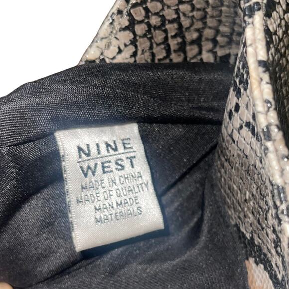 Nine West Snake Print Shoulder Handbag Purse Chic 90s Y2K - Picture 5 of 5